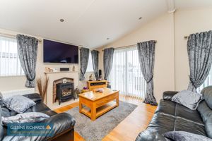 Sitting room- click for photo gallery